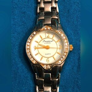 Beautiful Presicion by gruen ladys watch silver gold tone Diamond bezel